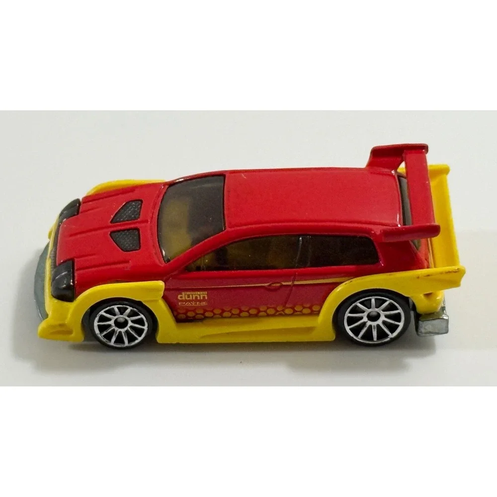 HOT WHEELS FLIGHT 03 RED & YELLOW 1:64 DIECAST 2 3/4